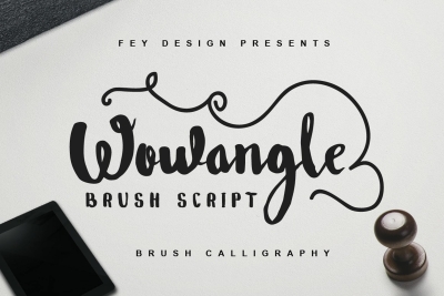 Wowangle - Brush Font