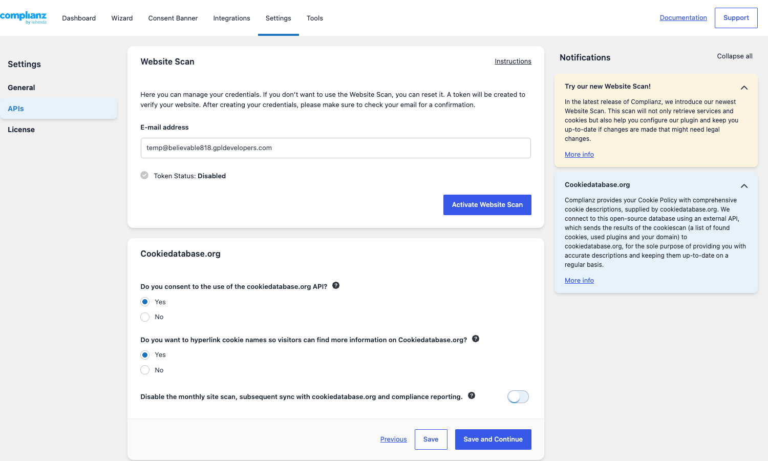 Complianz website scan - APIs settings Complianz Settings APIs tab showing Website Scan activation with token status, e-mail address, and Cookiedatabase.org consent options